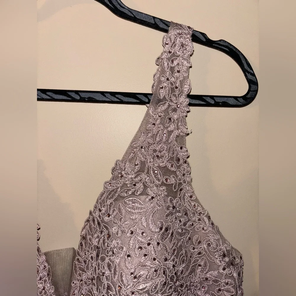 Worn once Mauve Prom dress - Picture 3 of 7